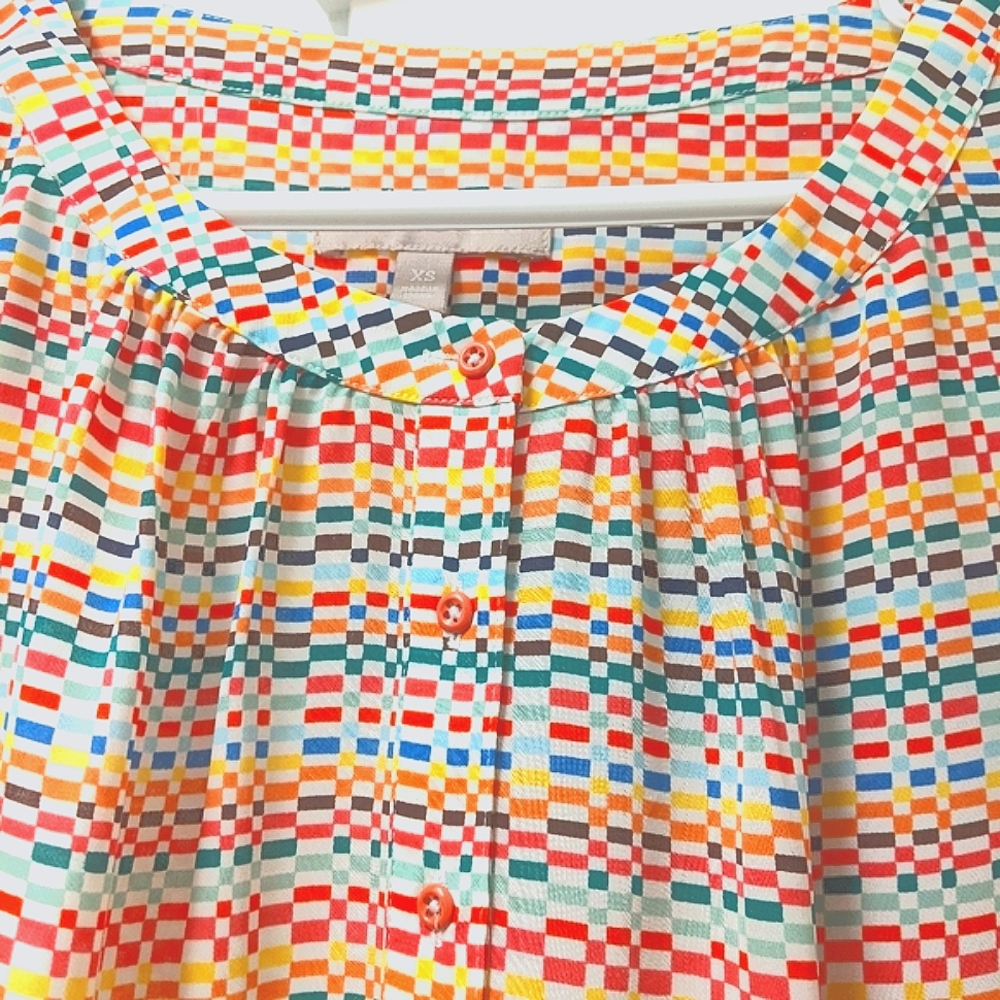 Banana Republic Three Quarter Sleeve w/ Rainbow Geometric Print